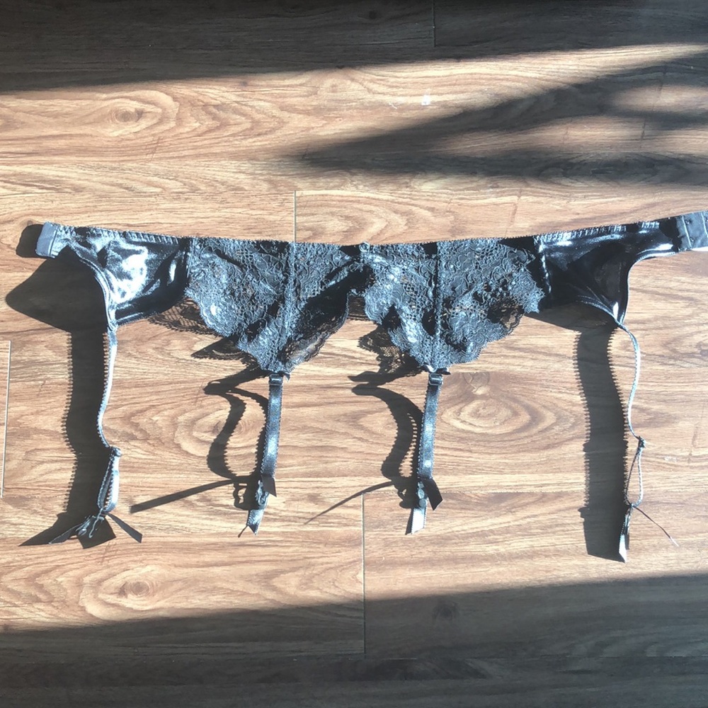 Y2K VS Victoria’s Secret Black Lace Garter Belt Adjustable Size Large L     1089 - Picture 11 of 12